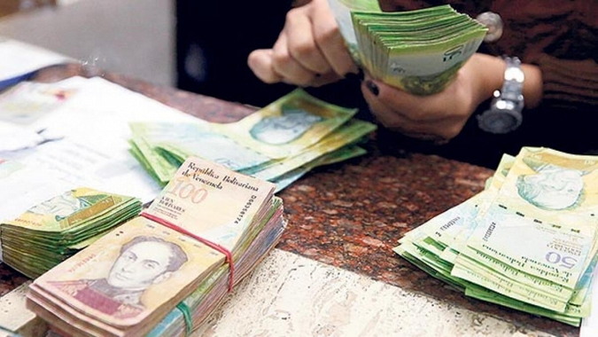 Venezuela paradan sıfırları attı
