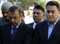 Ali Babacan, Özbudun’un cenaze törenine katıldı