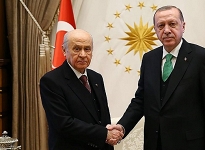 Bahçeli, Şentop'tan görevi geçici olarak devraldı