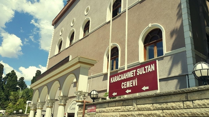 İstanbul Valisi Yerlikaya'dan cemevlerine ziyaret
