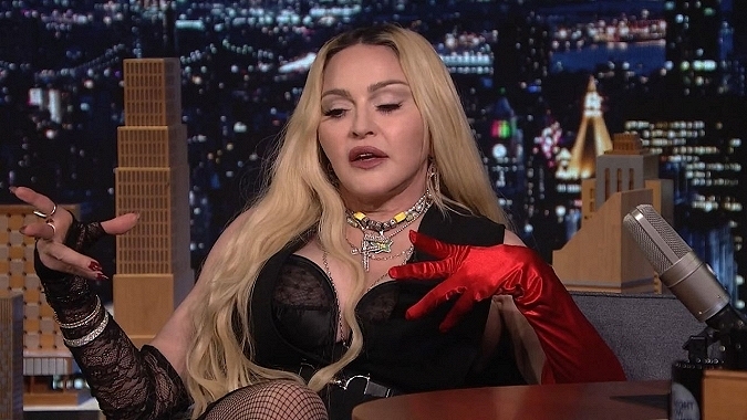 Madonna sahnelere dönüyor