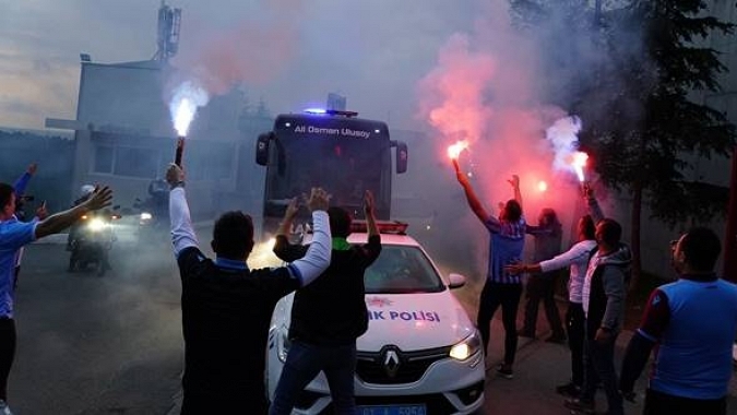 Trabzon Sokaklarında Trabzonspor Bayramı