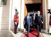 Akar, Irak Savunma Bakanı ile görüştü