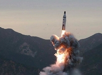 Kuzey Kore'den ardı ardına füze denemeleri