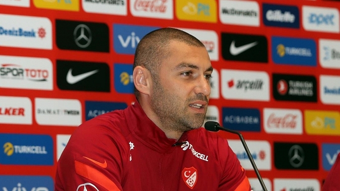 Burak Yılmaz futbolu bıraktı