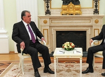 Putin'den Tacikistan'a destek açıklaması

