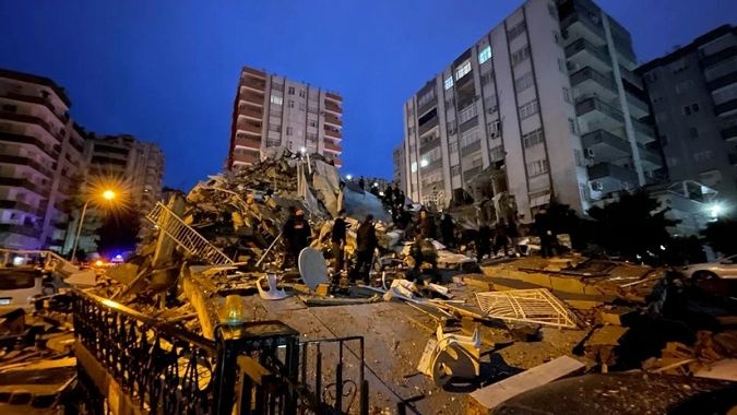7.4'lük deprem sonrası valilerin görev yeri değiştirildi
