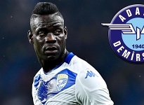 Balotelli Adana Demirspor için İstanbul'a geldi
