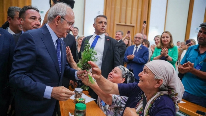 Kılıçdaroğlu '85 milyonun yüreği Akbelenlilerle atıyor'