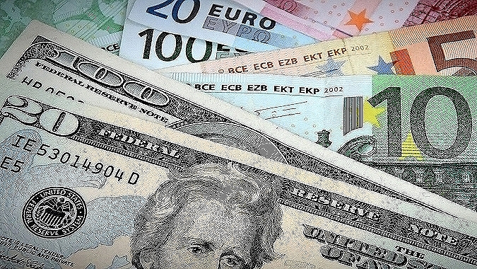 Rekor sonrası dolar ve euroda son durum

