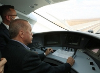 Erdoğan, hızlı tren hattı açılışında konuştu