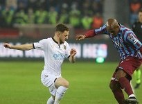 Nwakaeme’ye yeni sözleşme