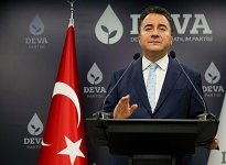 Babacan'dan Katar ve BAE tepkisi