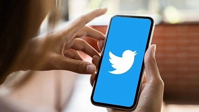 Twitter kuşu açık artırmaya çıkarıldı
