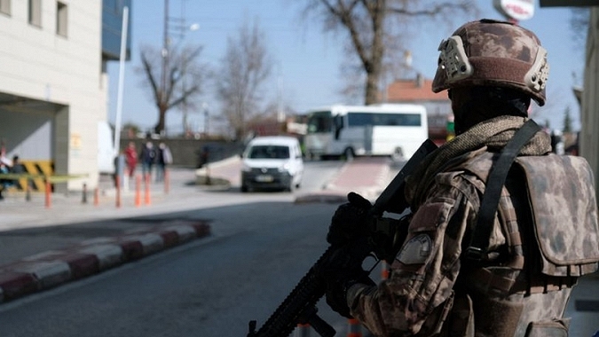 Kolon kesen 8 şüpheli yakalandı!