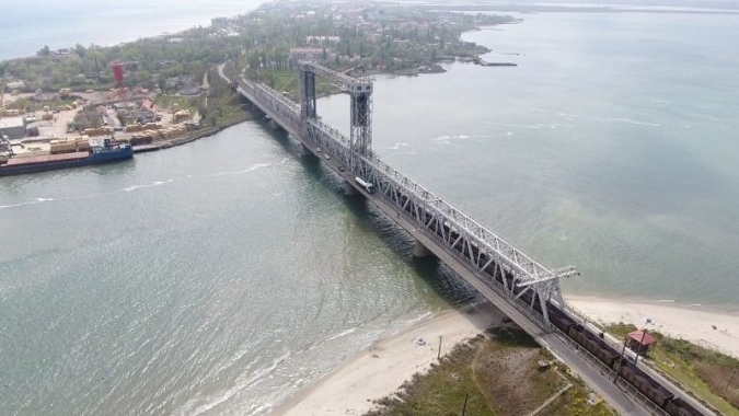 Rus ordusu Ukrayna için stratejik önemdeki köprüyü vurdu