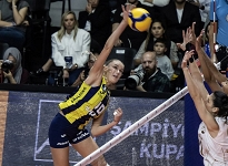 Voleybolda sezonun ilk kupası VakıfBank'ın
