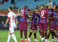 Trabzonspor'dan Antalyaspor'a Ezici Üstünlük