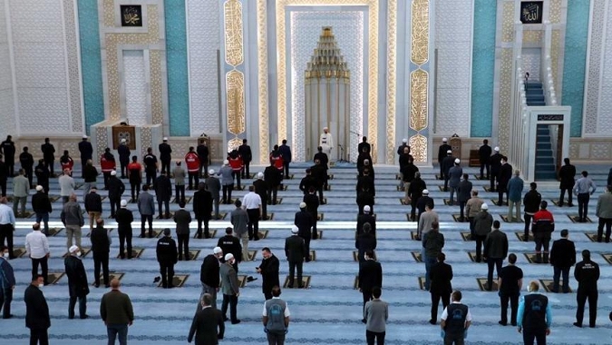 İşte il il bayram namazı saatleri
