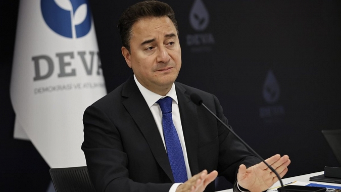 Babacan'dan Darbe Mesajı !