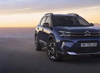 C5 Aircross yeni yıla yeni yüzle merhaba dedi
