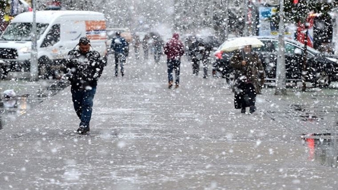 Yoğun kar yağışı etkisini arttırıyor