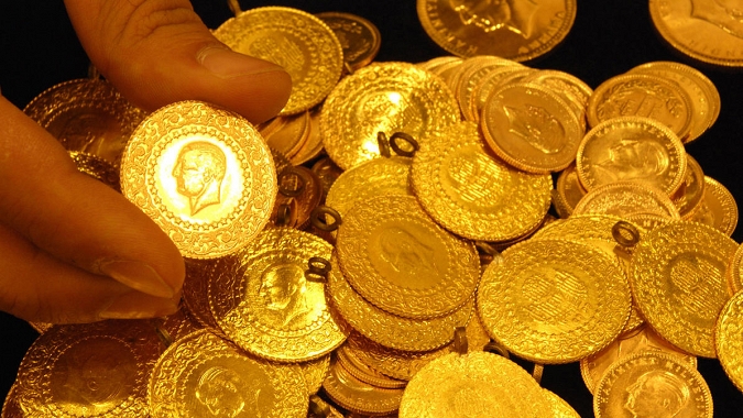 Altın fiyatları düşüyor
