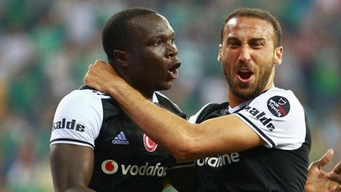 Beşiktaş'a iki şok birden