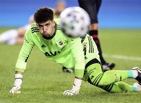 Fenerbahçe'ye Altay Bayındır sürprizi