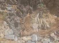iki mağarada çok sayıda silah ve mühimmat ele geçirildi