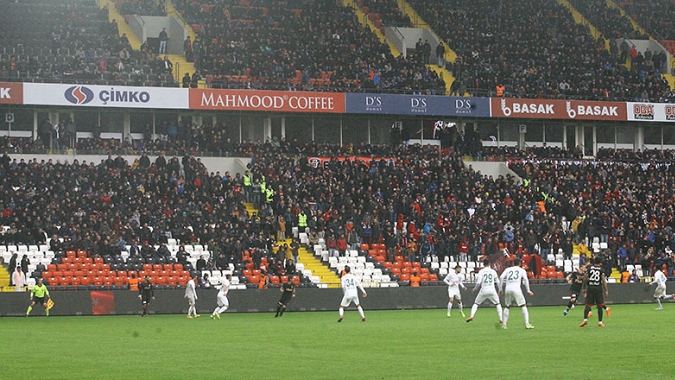 Gaziantep FK tribünleri 61. dakika Şovu