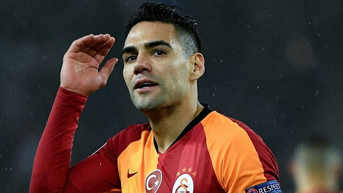 Falcao koronavirüse yakalandı