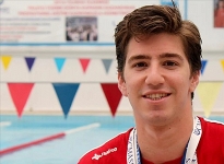 Milli yüzücü Derin Toparlak gümüş madalya kazandı