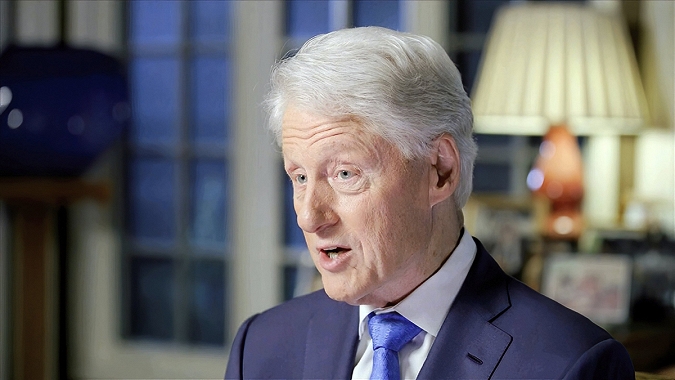 Bill Clinton hastaneye kaldırıldı