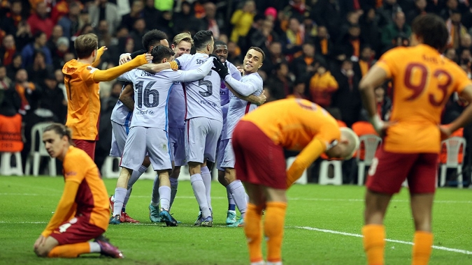 Galatasaray-Barcelona: 1-2 (Maç sonucu)