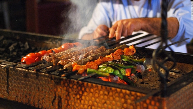 Finlandiyalı parlamenterden Türk kebabı boykot çağrısı
