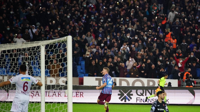 Trabzonspor evinde Hatayspor'u rahat geçti