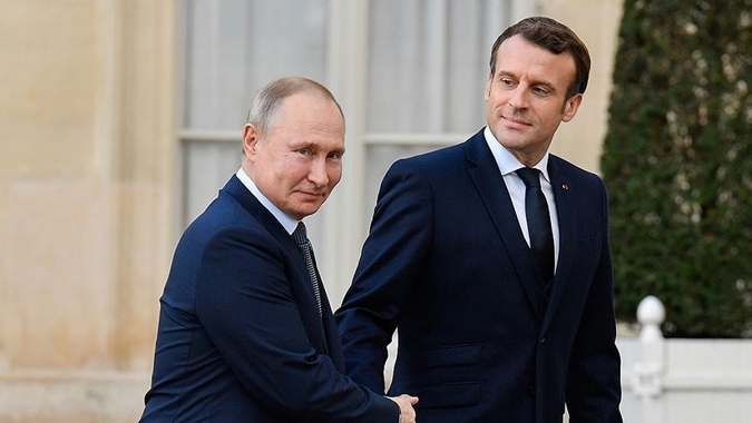 Macron'un hedefinde Rus petrolü var