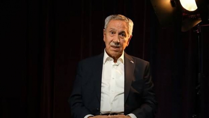 Bülent Arınç 'Emekli Aylığımla Geçiniyorum'