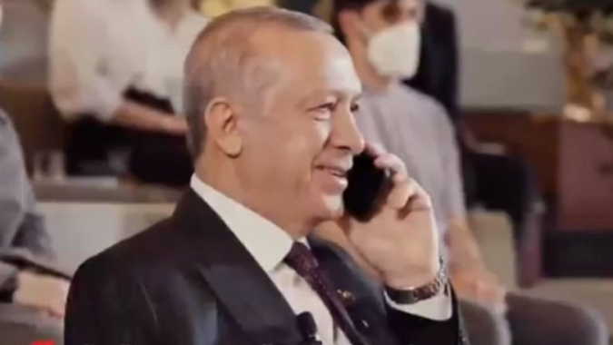 Erdoğan'ın gençlerle yaptığı söyleşide renkli sohbet