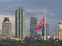 Türkiye'de elçilikler 'Yas Kararına' uymadı