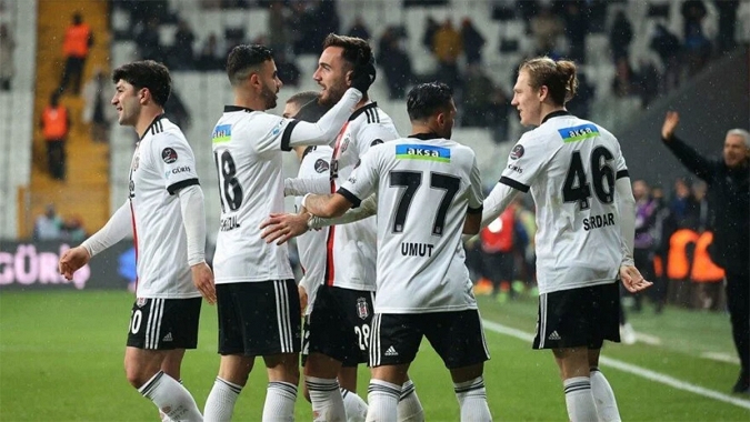 Beşiktaş'ın yeni teknik direktörü belli oldu