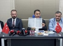 Ali Babacan Trabzon'da Basınla Buluştu