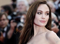 Angelina Jolie'den ABD İtirafı