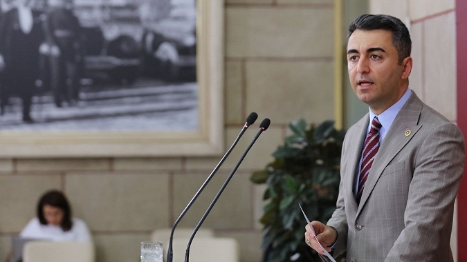 Cem Avşar “Bu çocuklar nasıl okuyacak?”
