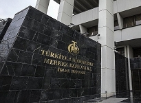 Merkez Bankası'nın faiz kararına siyasilerden tepki
