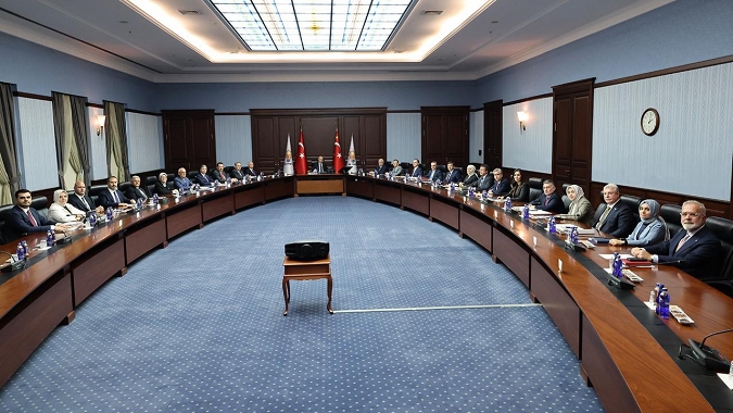 AK Parti MYK yoğun gündemle toplanıyor
