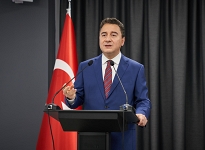 Ali Babacan Gündem Hakkında Esti Gürledi