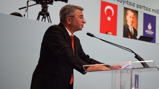 Sarı ''Devlet iki koldan zarar ettiriliyor''
