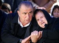 Fatih Terim'in annesi Nuriye Terim vefat etti
